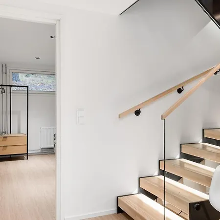 Kingwest - Free Parking, Sauna, 5br & New Ac * Tampere