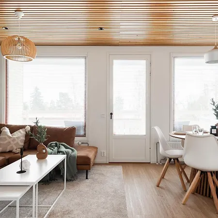 Kingwest - Free Parking, Sauna, 5br & New Ac * Tampere