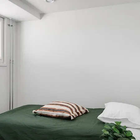 Kingwest - Free Parking, Sauna, 5br & New Ac * Tampere