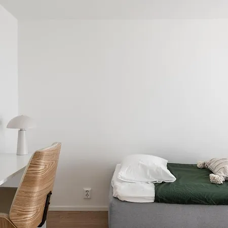 Kingwest - Free Parking, Sauna, 5br & New Ac
