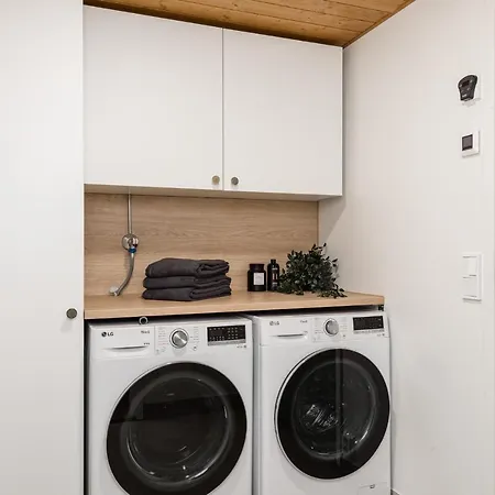 Kingwest - Free Parking, Sauna, 5br & New Ac *