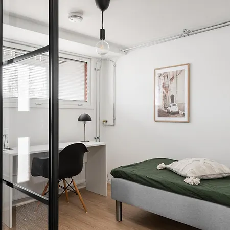 Apartment Kingwest - Free Parking, Sauna, 5br & New Ac Tampere