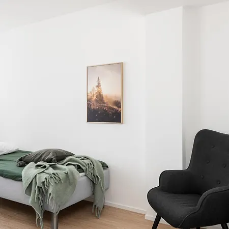 Kingwest - Free Parking, Sauna, 5br & New Ac Appartement