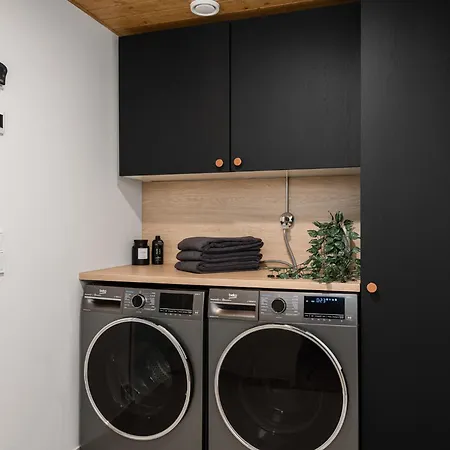 Appartement Kingwest - Free Parking, Sauna, 5br & New Ac *