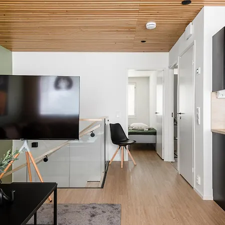 Kingwest - Free Parking, Sauna, 5br & New Ac Tampere