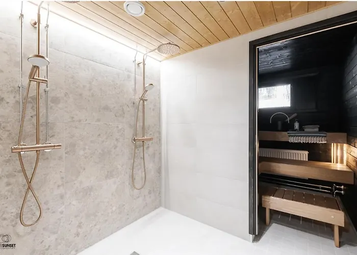 Kingwest - Free Parking, Sauna, 5br & New Ac * Tampere