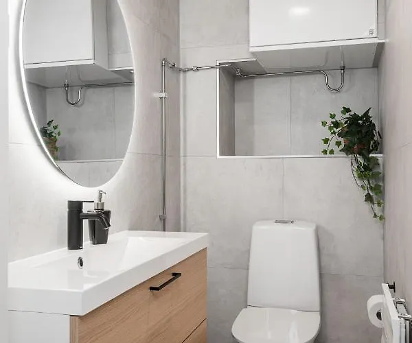 Kingwest - Free Parking, Sauna, 5br & New Ac *