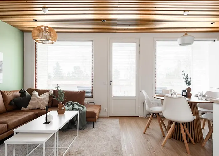 Kingwest - Free Parking, Sauna, 5br & New Ac * Tampere