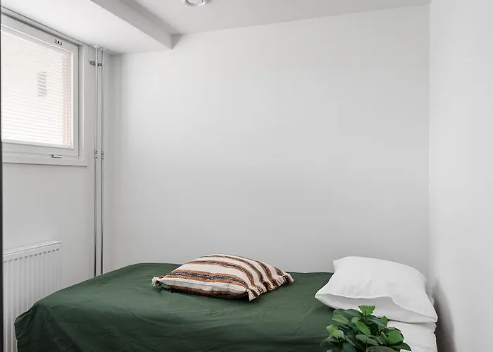 Kingwest - Free Parking, Sauna, 5br & New Ac * Tampere