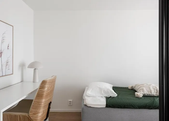 Kingwest - Free Parking, Sauna, 5br & New Ac