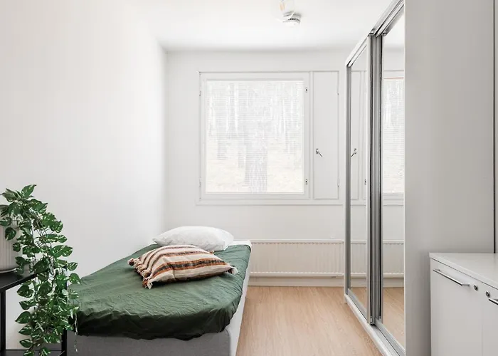 Kingwest - Free Parking, Sauna, 5br & New Ac * Tampere