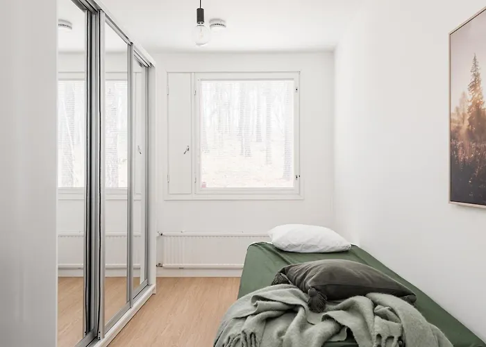 Kingwest - Free Parking, Sauna, 5br & New Ac *