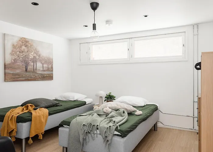 Kingwest - Free Parking, Sauna, 5br & New Ac * Tampere