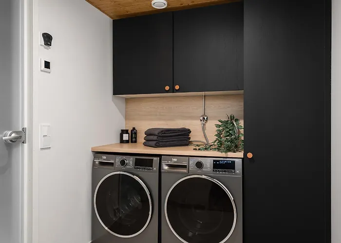 Apartamento Kingwest - Free Parking, Sauna, 5br & New Ac *