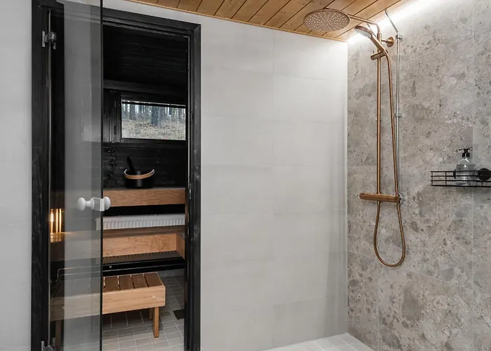 Kingwest - Free Parking, Sauna, 5br & New Ac *