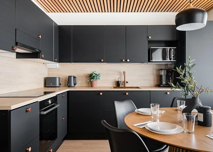 Apartamento Kingwest - Free Parking, Sauna, 5br & New Ac Tampere