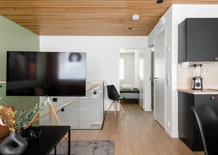 Kingwest - Free Parking, Sauna, 5br & New Ac Tampere