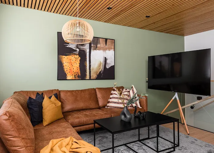 Kingwest - Free Parking, Sauna, 5br & New Ac *